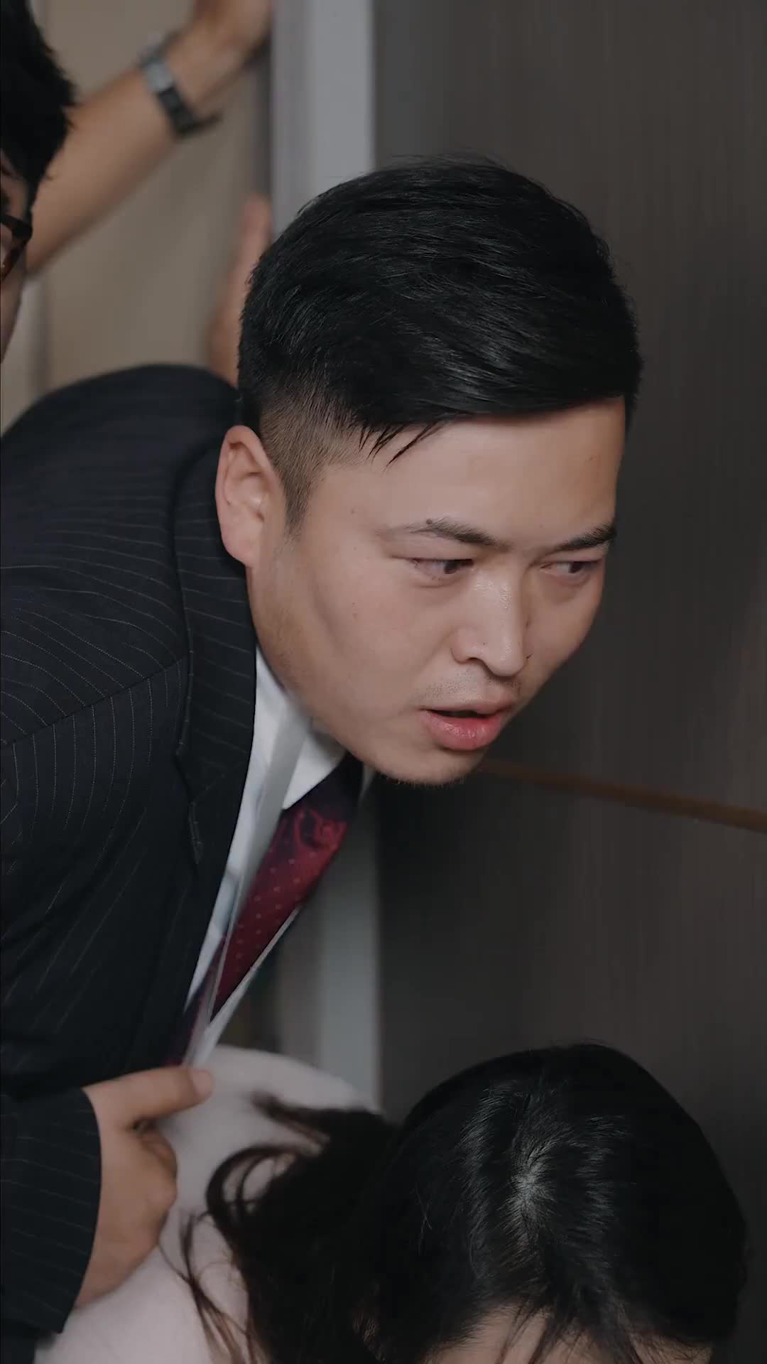 Became My Archenemy's Secretary episode 7