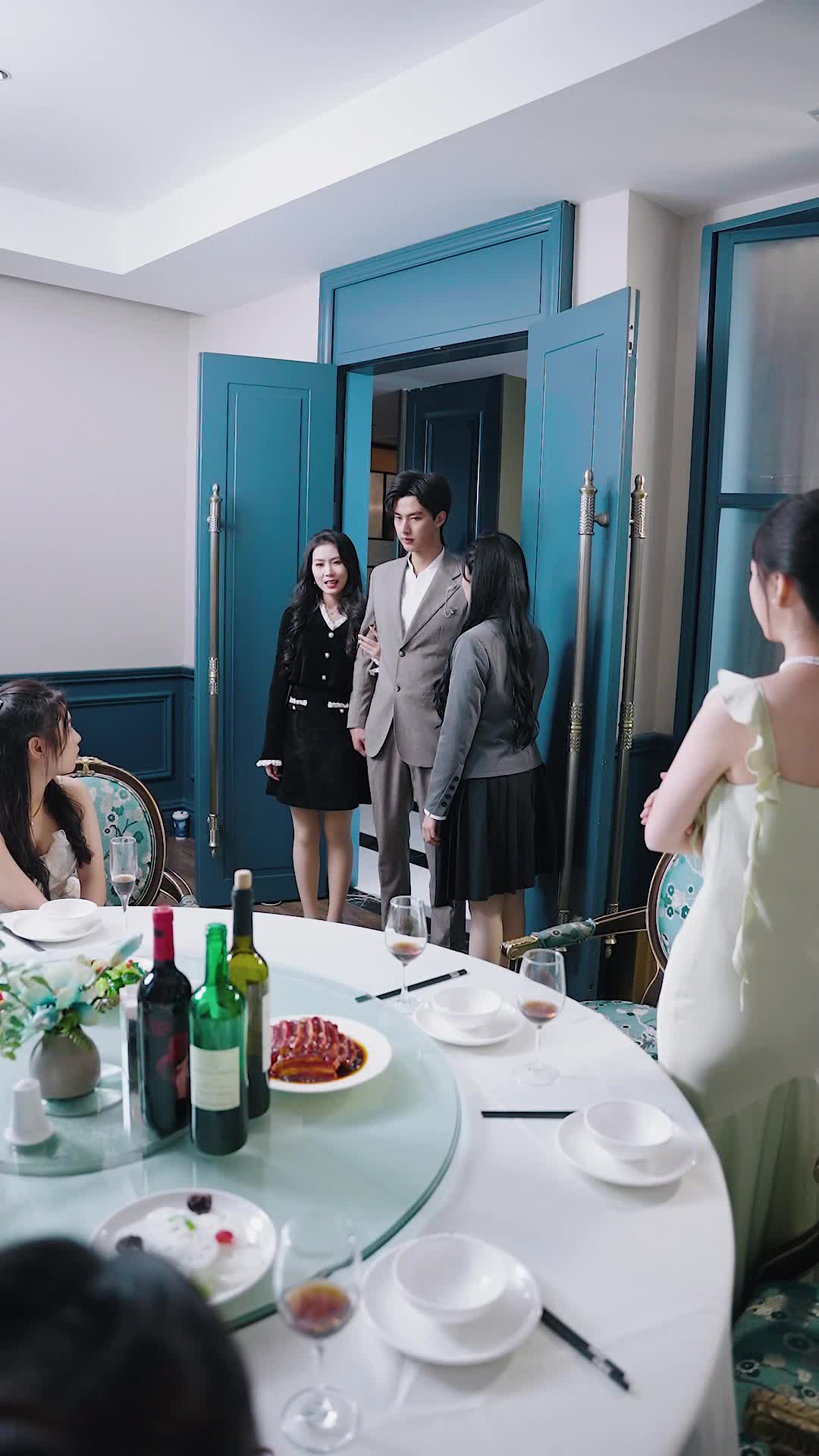 The Heiress vs. The Fake episode 4