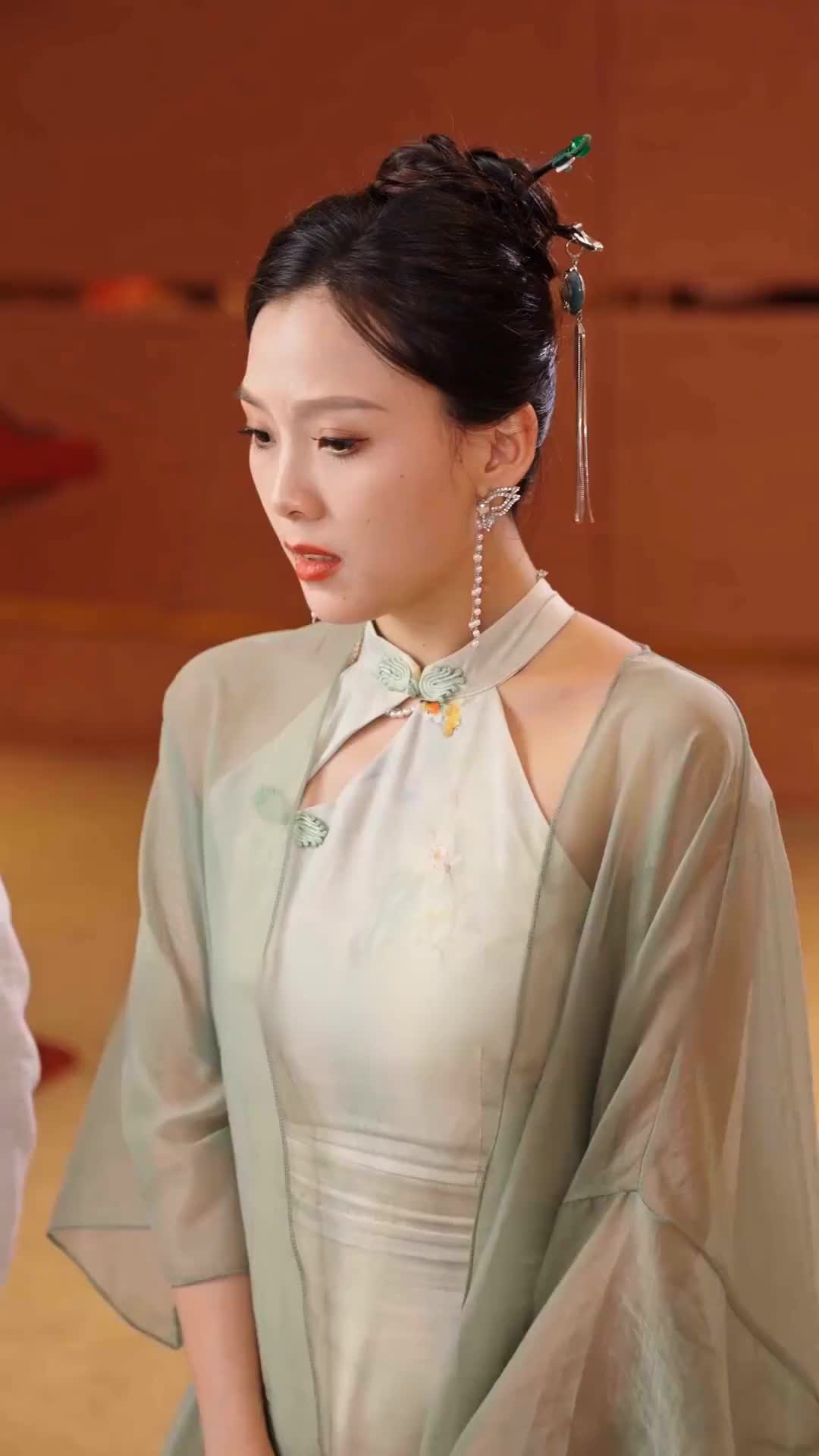 Ex-Wife, I Got An Heiress Fiancée episode 61