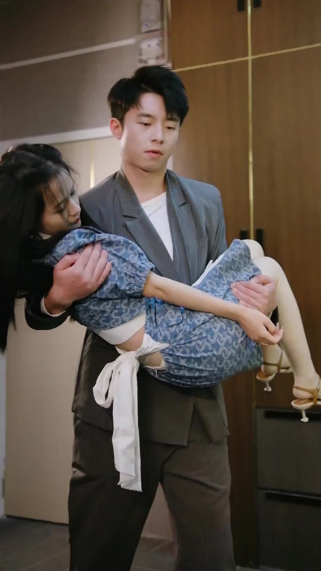 Reborn and Married to My Ex's Uncle episode 10